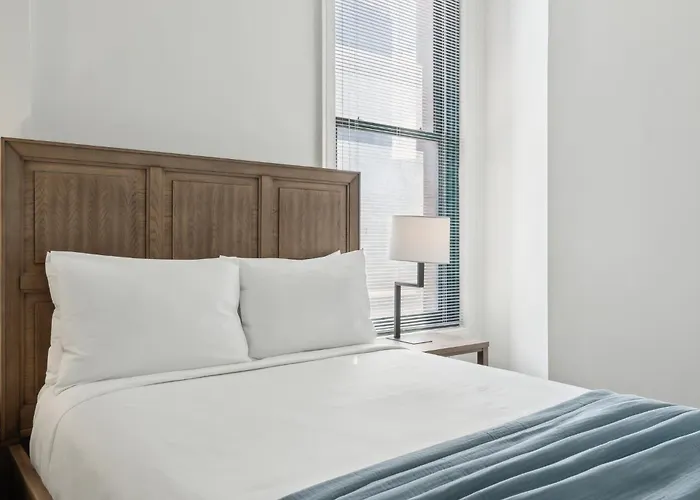 Placemakr Downtown At The Pennsylvanian * Pittsburgh
