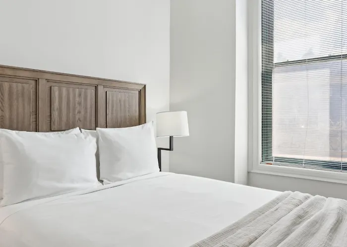 Hotel Placemakr Downtown At The Pennsylvanian Pittsburgh