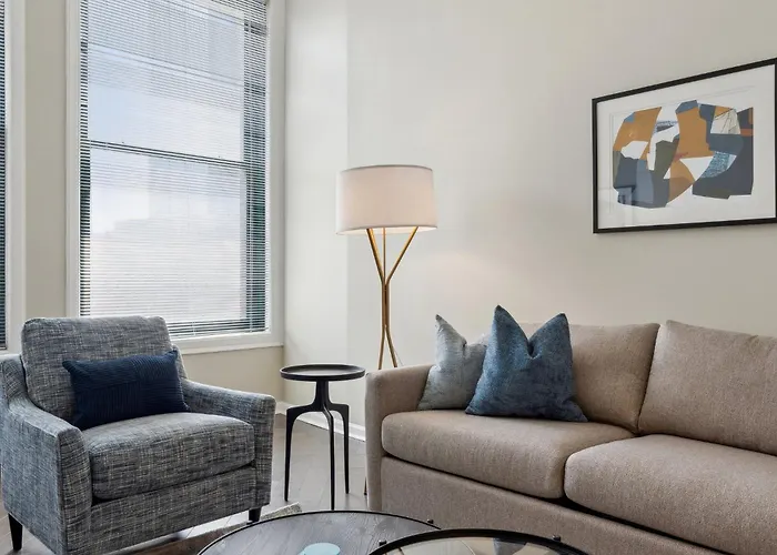 Placemakr Downtown At The Pennsylvanian *
